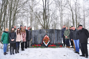 Торжественное открытие памятника 80 бойцам, умершим от ран и болезней в эвакогоспиталях  № 1327 и 2580